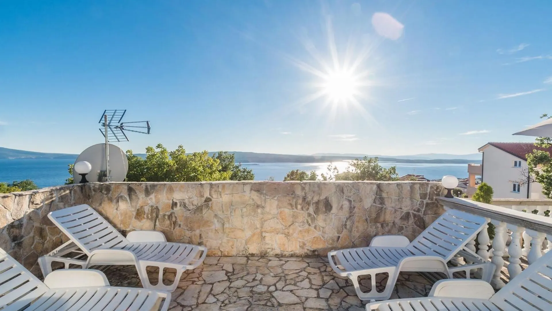 Erdgeschosswohnung Mit Terrasse Und Balkon Crikvenica Apartment