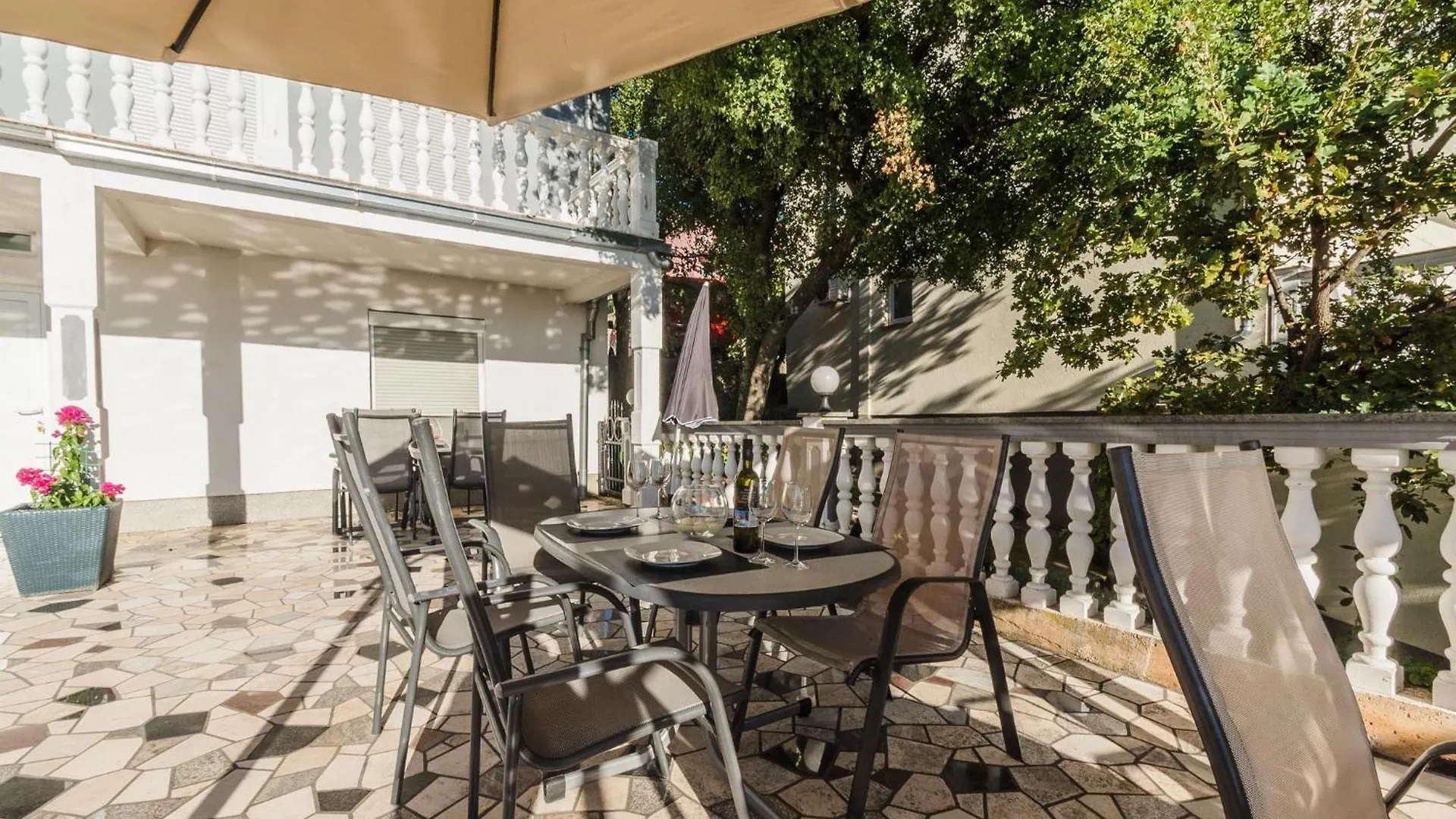 Apartment Erdgeschosswohnung Mit Terrasse Und Balkon Crikvenica