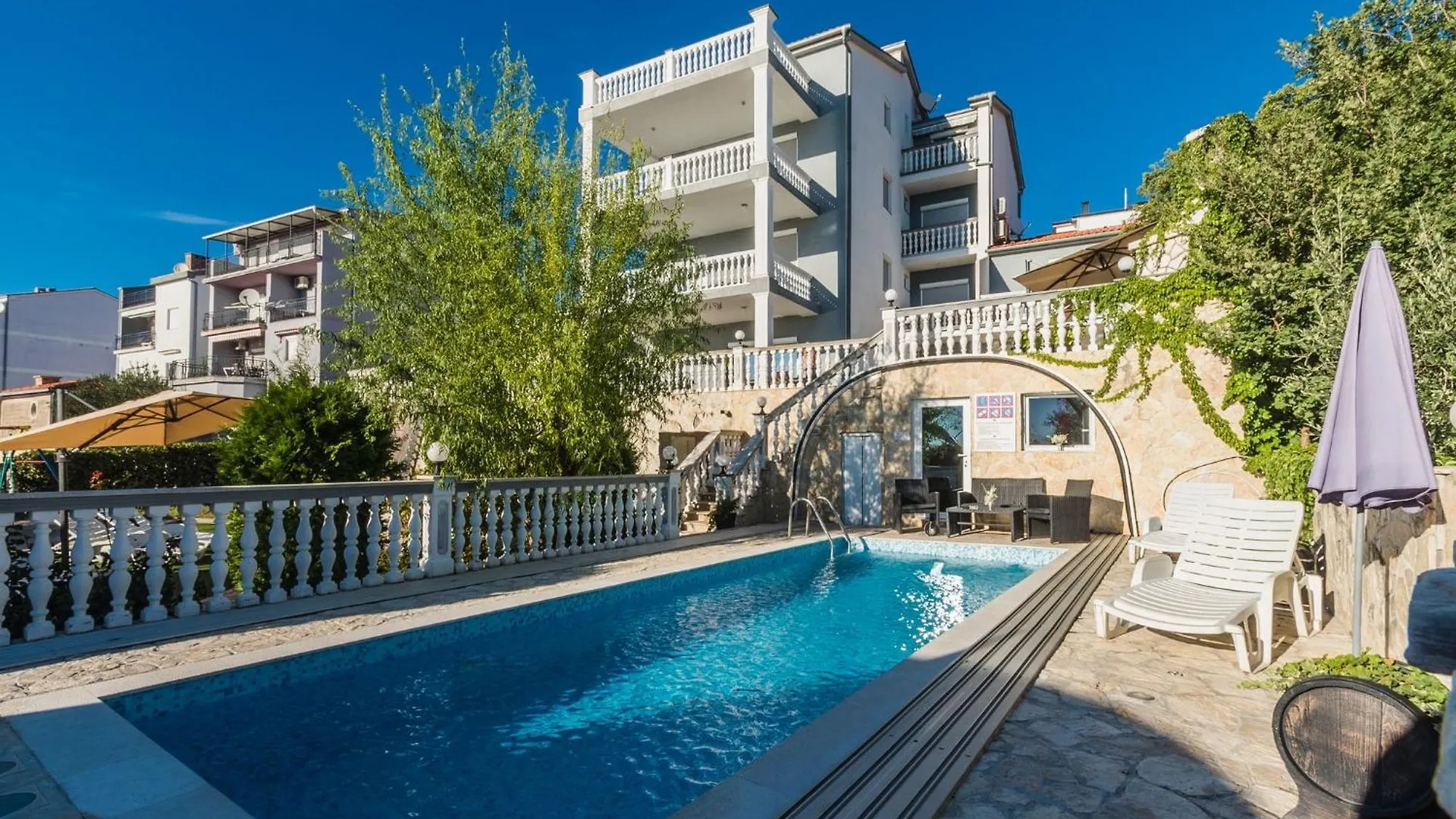 Apartment Erdgeschosswohnung Mit Terrasse Und Balkon Crikvenica