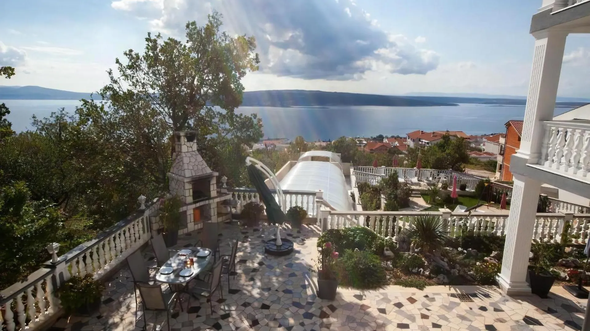 Erdgeschosswohnung Mit Terrasse Und Balkon Crikvenica