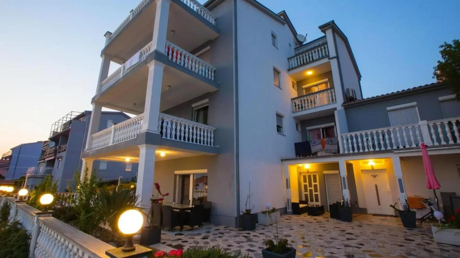 Erdgeschosswohnung Mit Terrasse Und Balkon Crikvenica Croatia